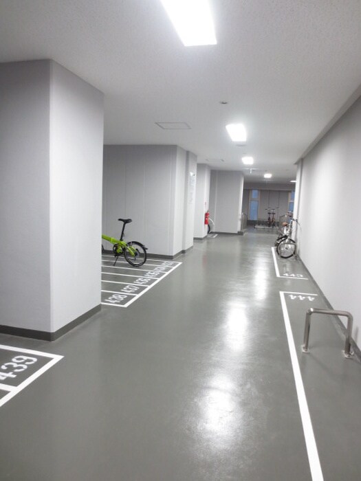 物件外観写真3　(駐輪場)