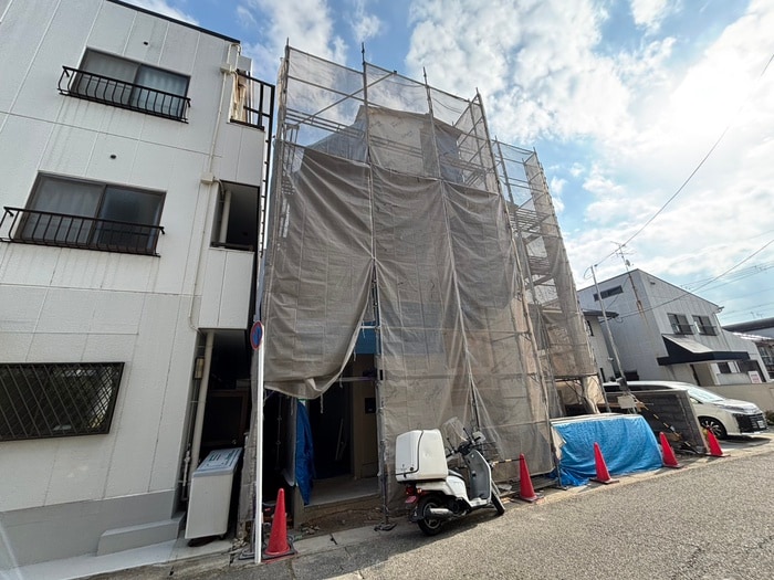 物件外観写真2　(建築中)