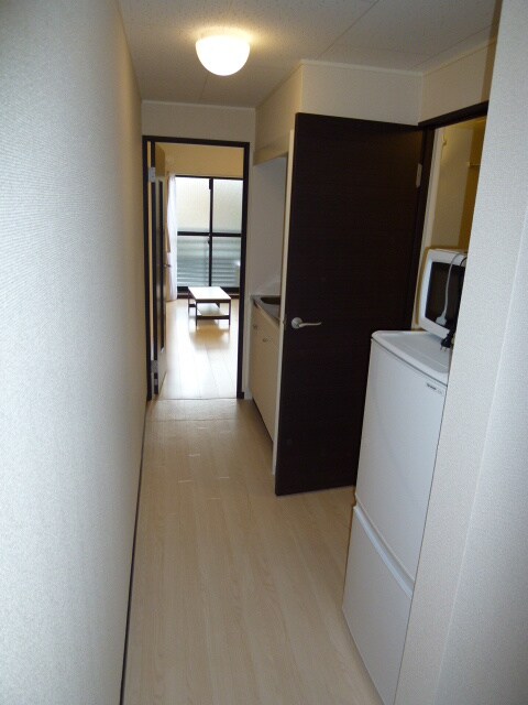 物件内観写真12　(廊下)