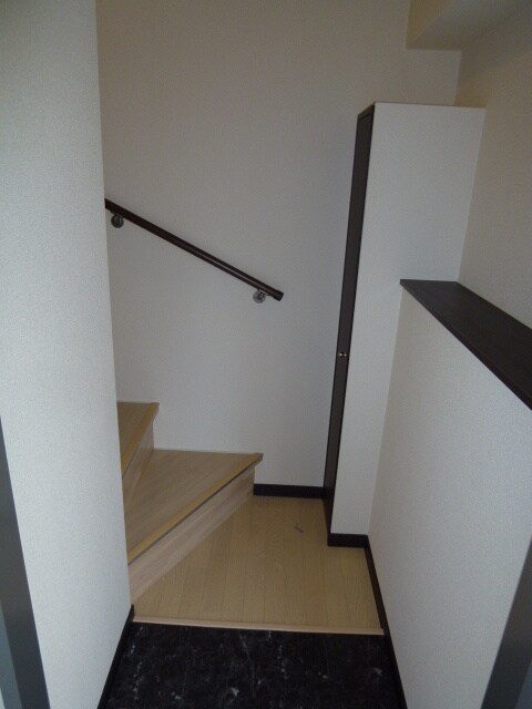 物件内観写真15　(玄関)
