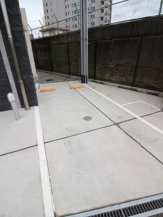 物件外観写真4　(駐車場)