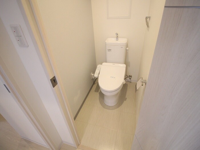 物件内観写真8　(トイレ)