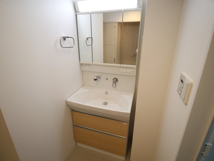 物件内観写真9　(洗面)