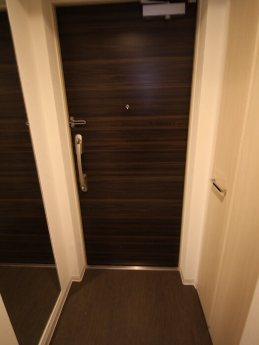 物件内観写真14　(玄関)