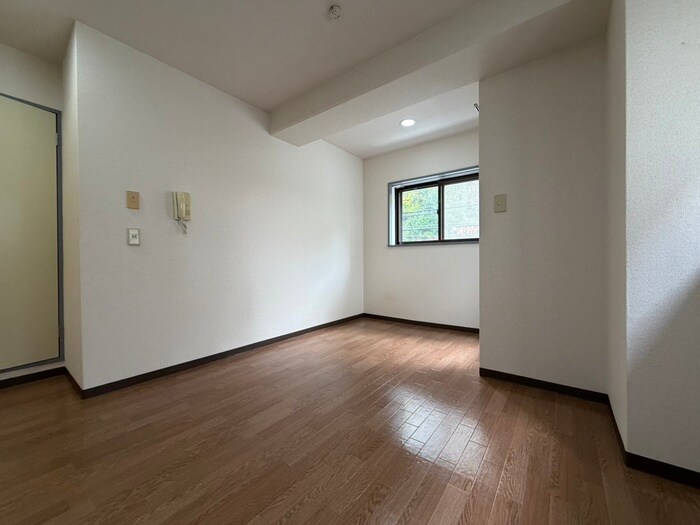 物件内観写真1　(居室)