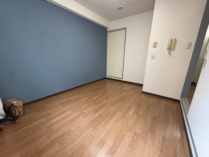 物件内観写真3　(居室)