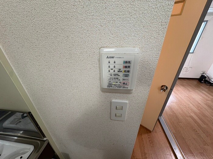 物件内観写真4　(廊下)