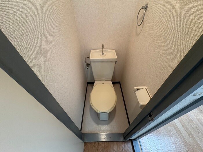 物件内観写真5　(トイレ)