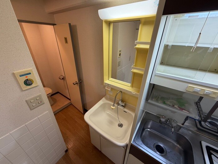 物件内観写真14　(洗面)