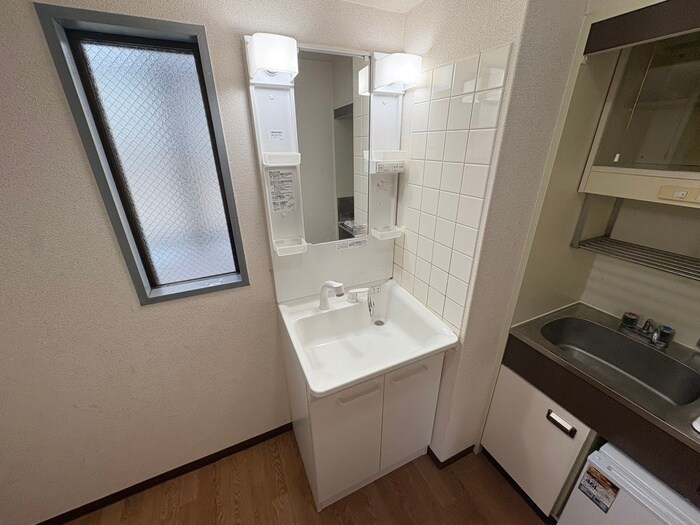 物件内観写真16　(洗面)