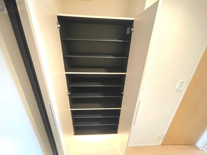 物件内観写真16　(靴箱)