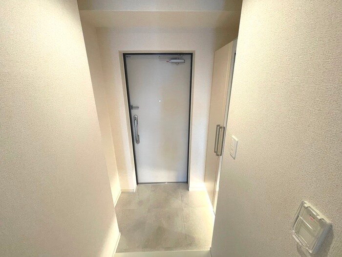 物件内観写真17　(玄関)