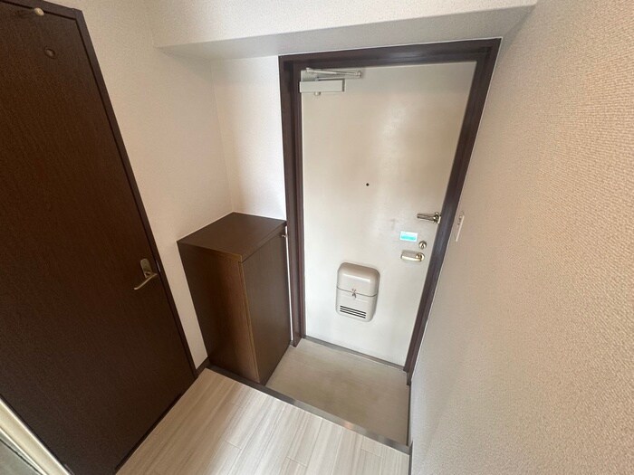 物件内観写真7　(玄関)
