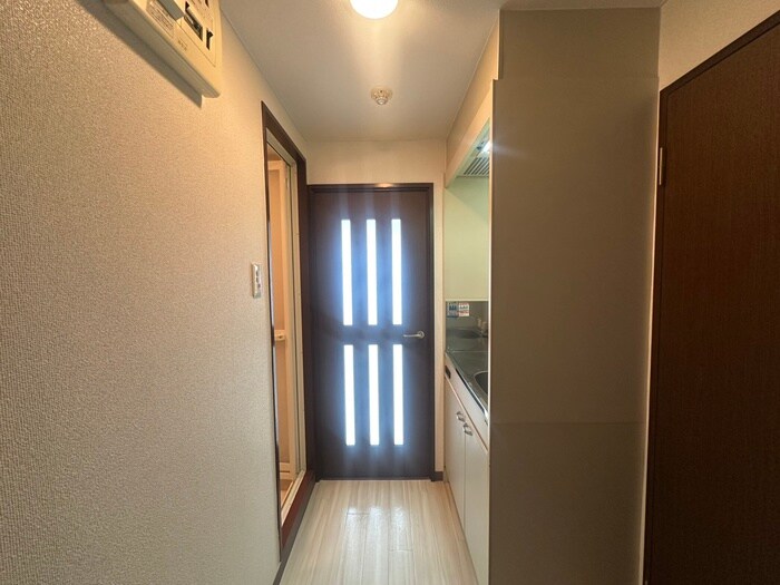 物件内観写真13　(廊下)