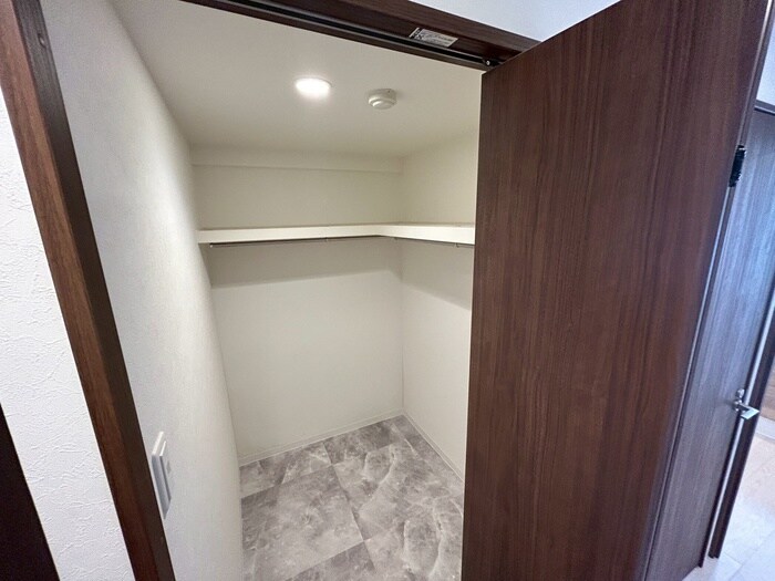 物件内観写真10　(収納)