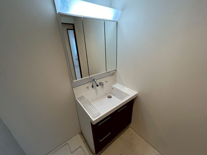 物件内観写真11　(洗面)