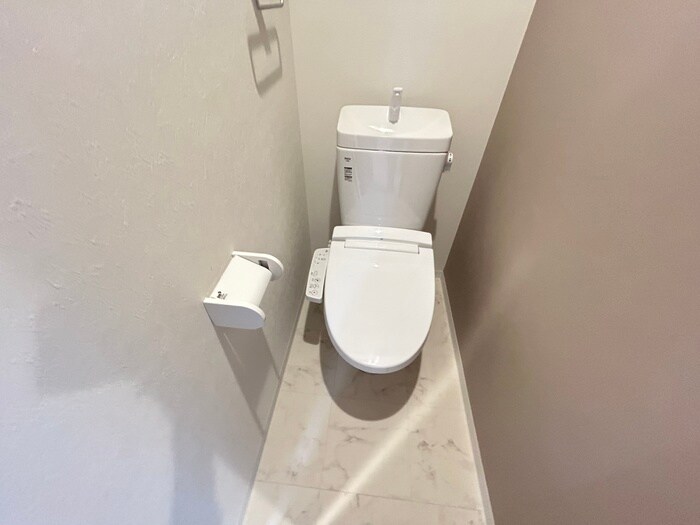 物件内観写真14　(トイレ)