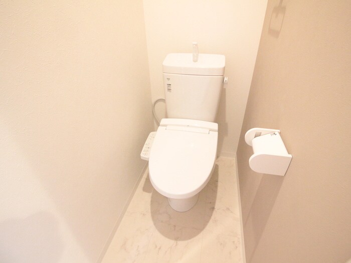 物件内観写真14　(トイレ)