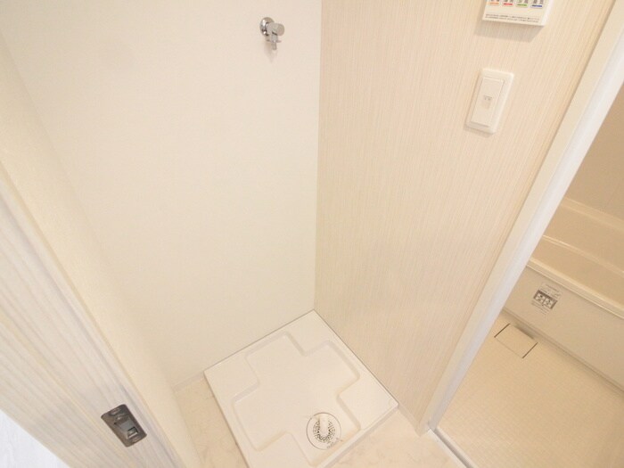 物件内観写真15　(洗濯機置場)