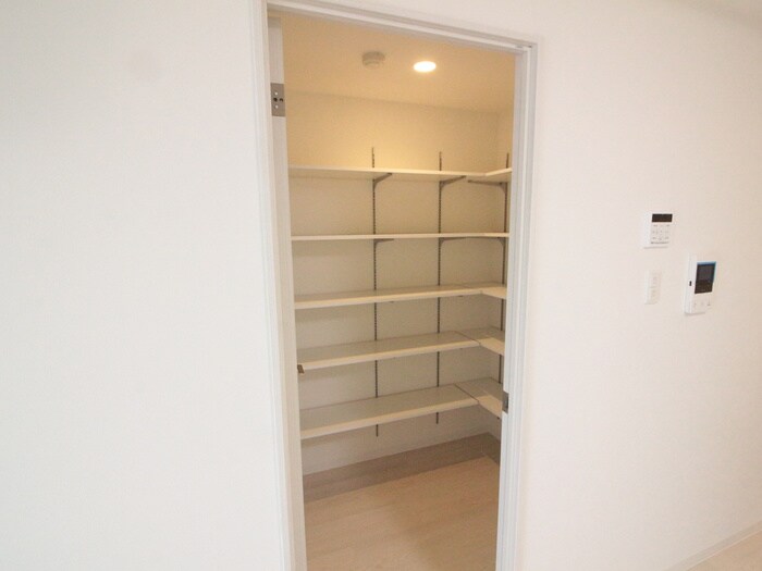 物件内観写真21　(収納)