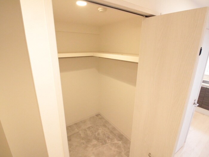 物件内観写真22　(収納)