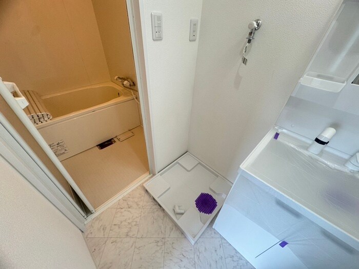 物件内観写真12　(洗濯機置場)