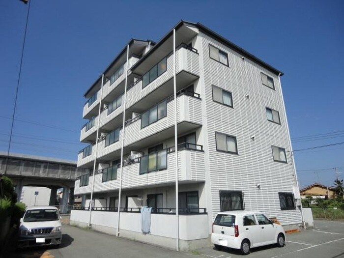 物件外観写真1　(駐車場)