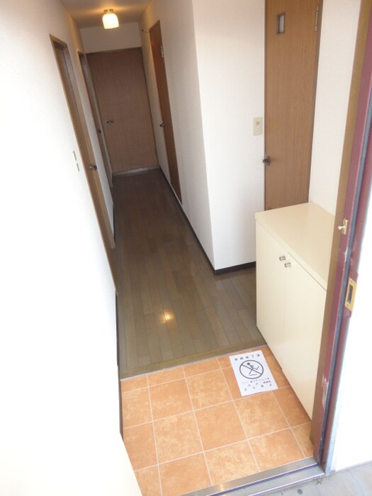 物件内観写真14　(玄関)