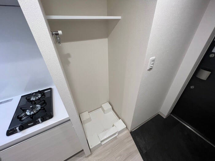 物件内観写真12　(洗濯機置場)