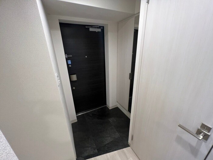 物件内観写真15　(玄関)