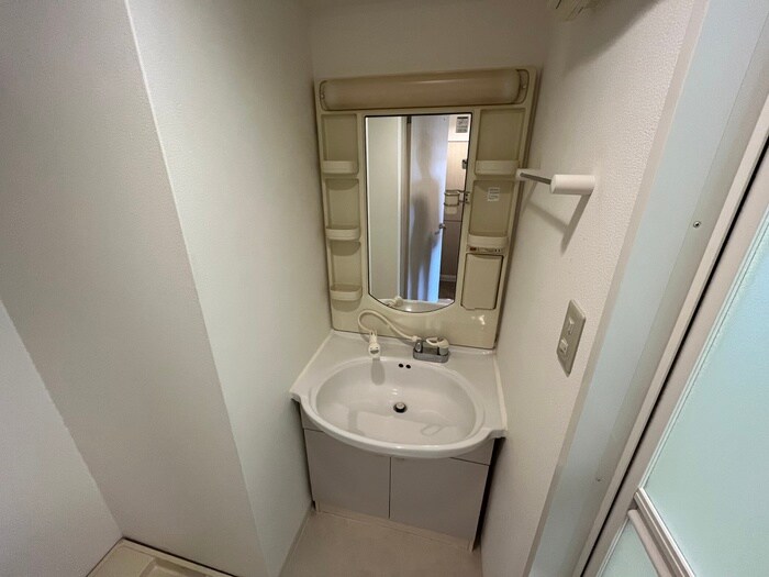 物件内観写真8　(洗面)