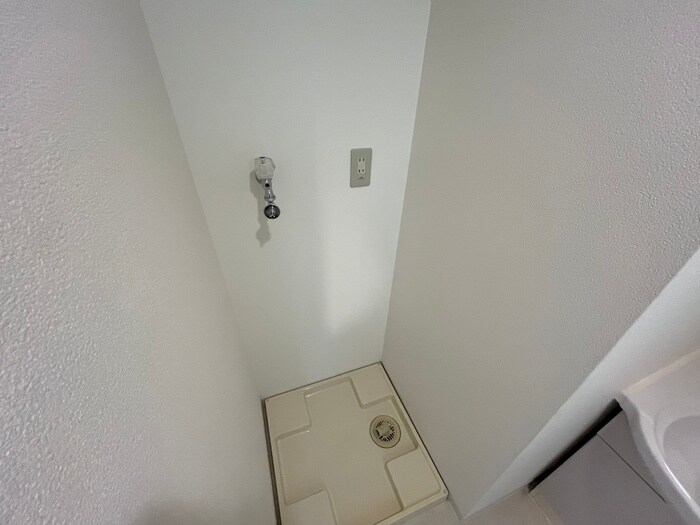 物件内観写真11　(洗濯機置場)