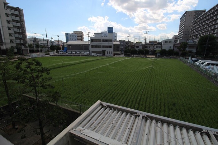 物件内観写真15　(室内からの展望)