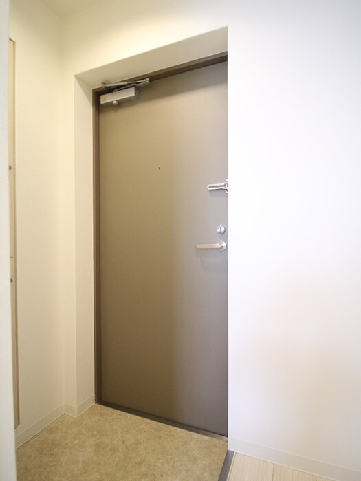 物件内観写真17　(玄関)