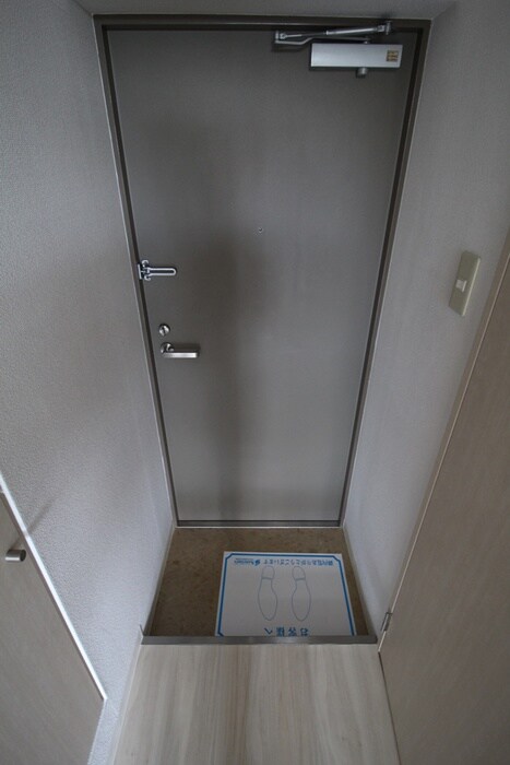 物件内観写真17　(玄関)