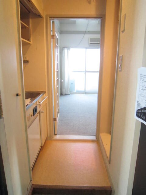 物件内観写真11　(廊下)