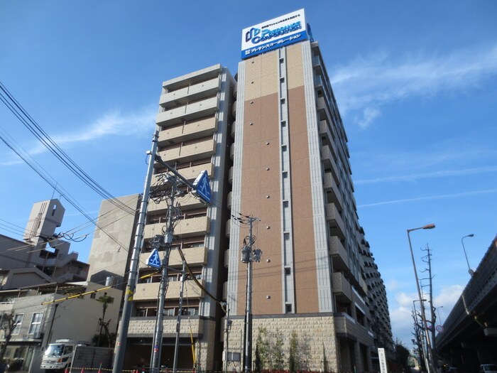 物件外観写真2　(建築中)