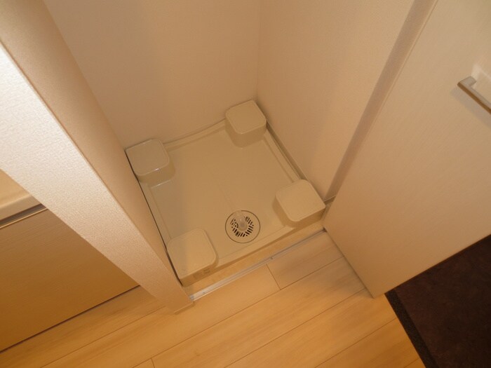 物件内観写真7　(洗濯機置場)