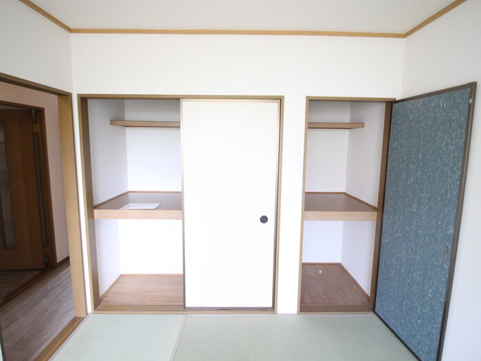 物件内観写真10　(収納)