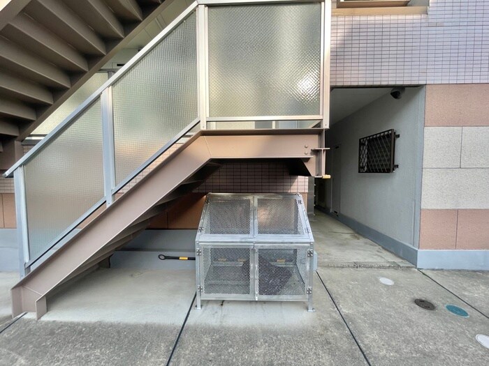 物件外観写真4　(建物設備)