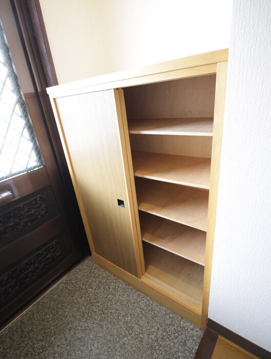 物件内観写真18　(靴箱)