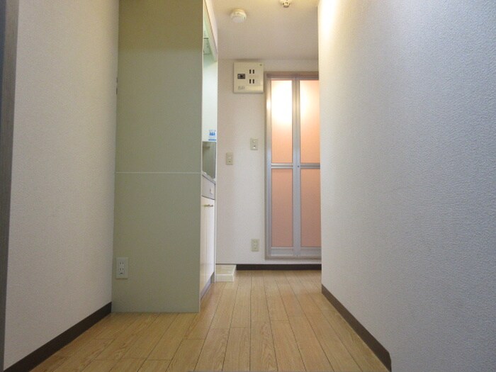 物件内観写真9　(廊下)