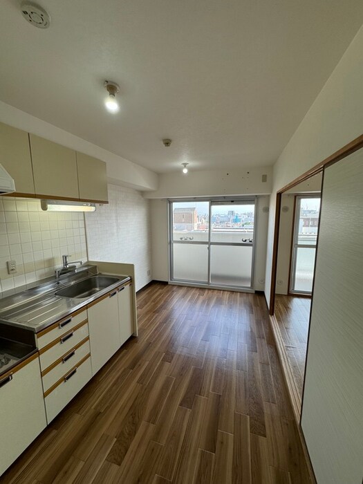 物件内観写真6　(居室)