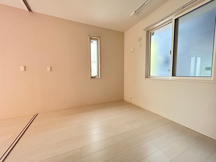 物件内観写真4　(居室)