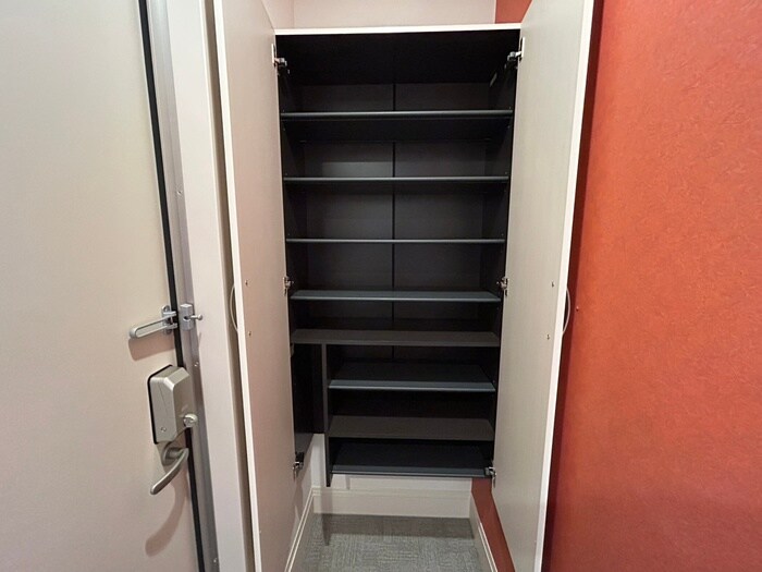 物件内観写真12　(靴箱)