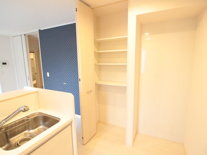 物件内観写真13　(収納)