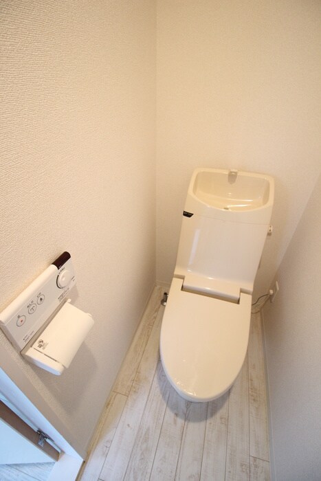 物件内観写真12　(トイレ)