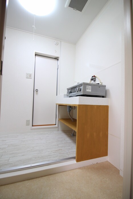 物件内観写真18　(玄関)