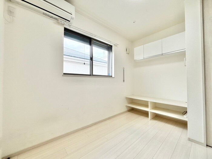 物件内観写真2　(居室)