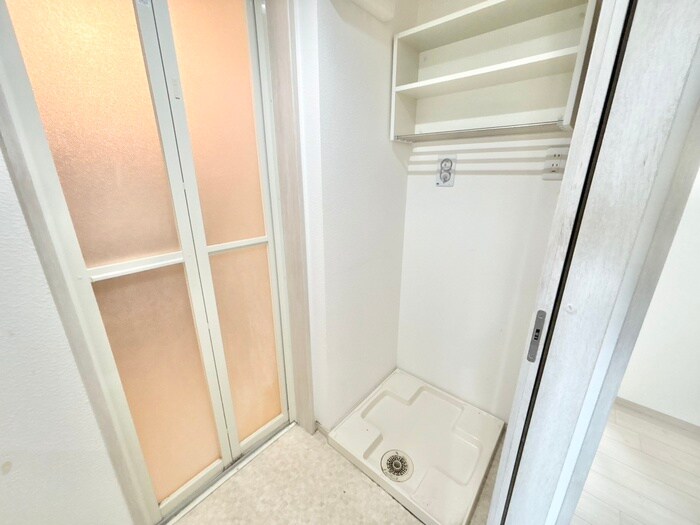 物件内観写真7　(洗濯機置場)